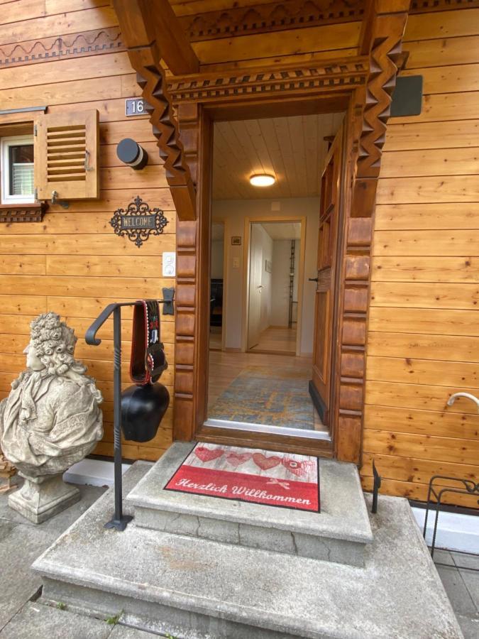 Chalet Egglen "Typical Swiss House, Best Views, Private Jacuzzi" Sigriswil Buitenkant foto