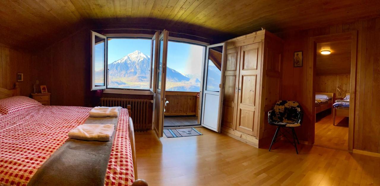Chalet Egglen "Typical Swiss House, Best Views, Private Jacuzzi" Sigriswil Buitenkant foto