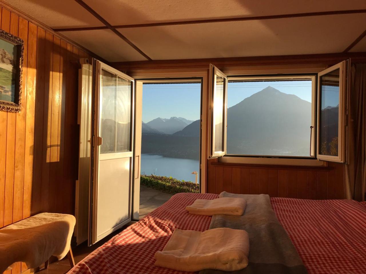 Chalet Egglen "Typical Swiss House, Best Views, Private Jacuzzi" Sigriswil Buitenkant foto