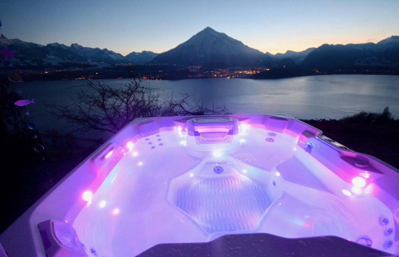 Chalet Egglen "Typical Swiss House, Best Views, Private Jacuzzi" Sigriswil Buitenkant foto