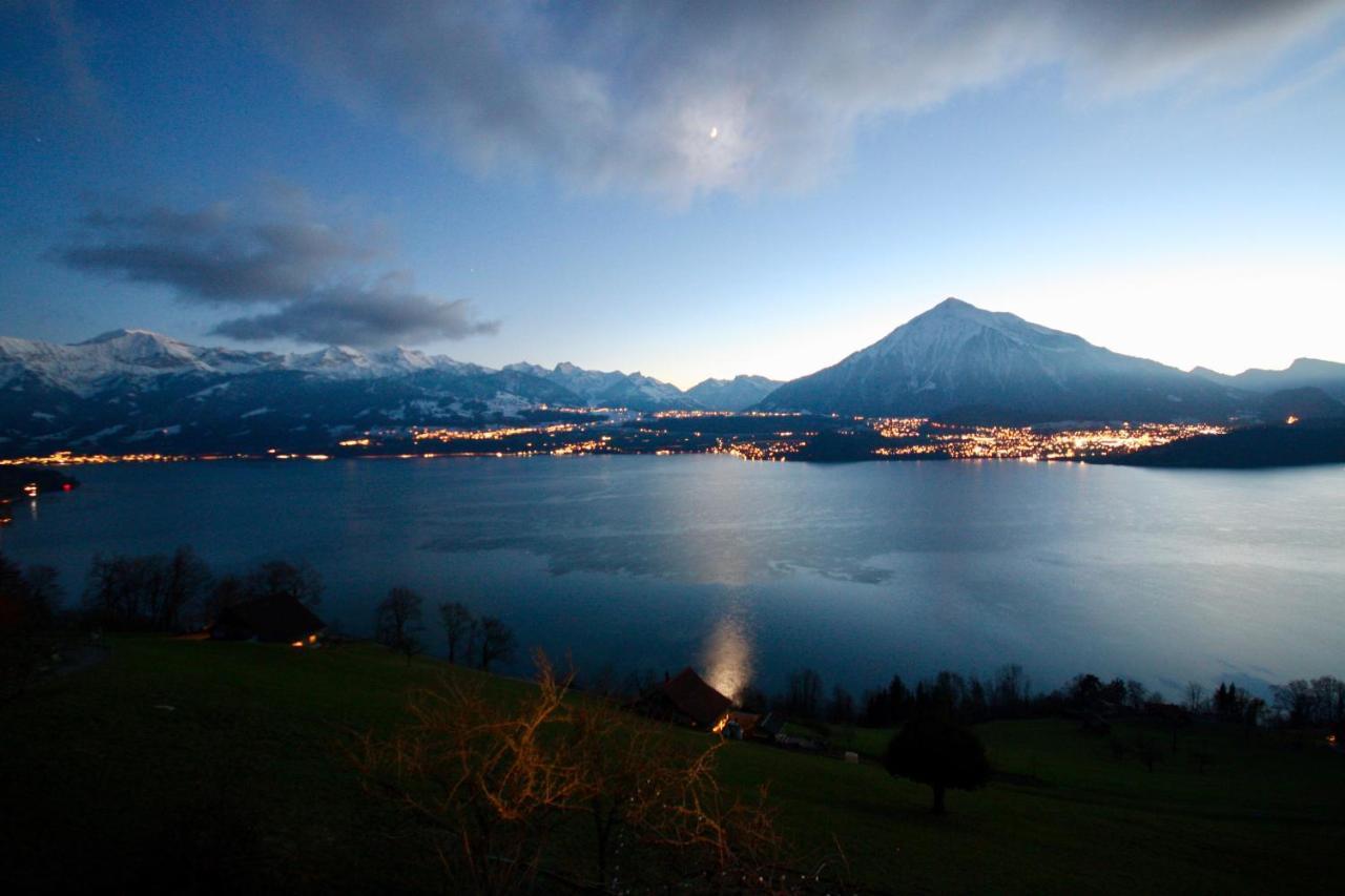 Chalet Egglen "Typical Swiss House, Best Views, Private Jacuzzi" Sigriswil Buitenkant foto